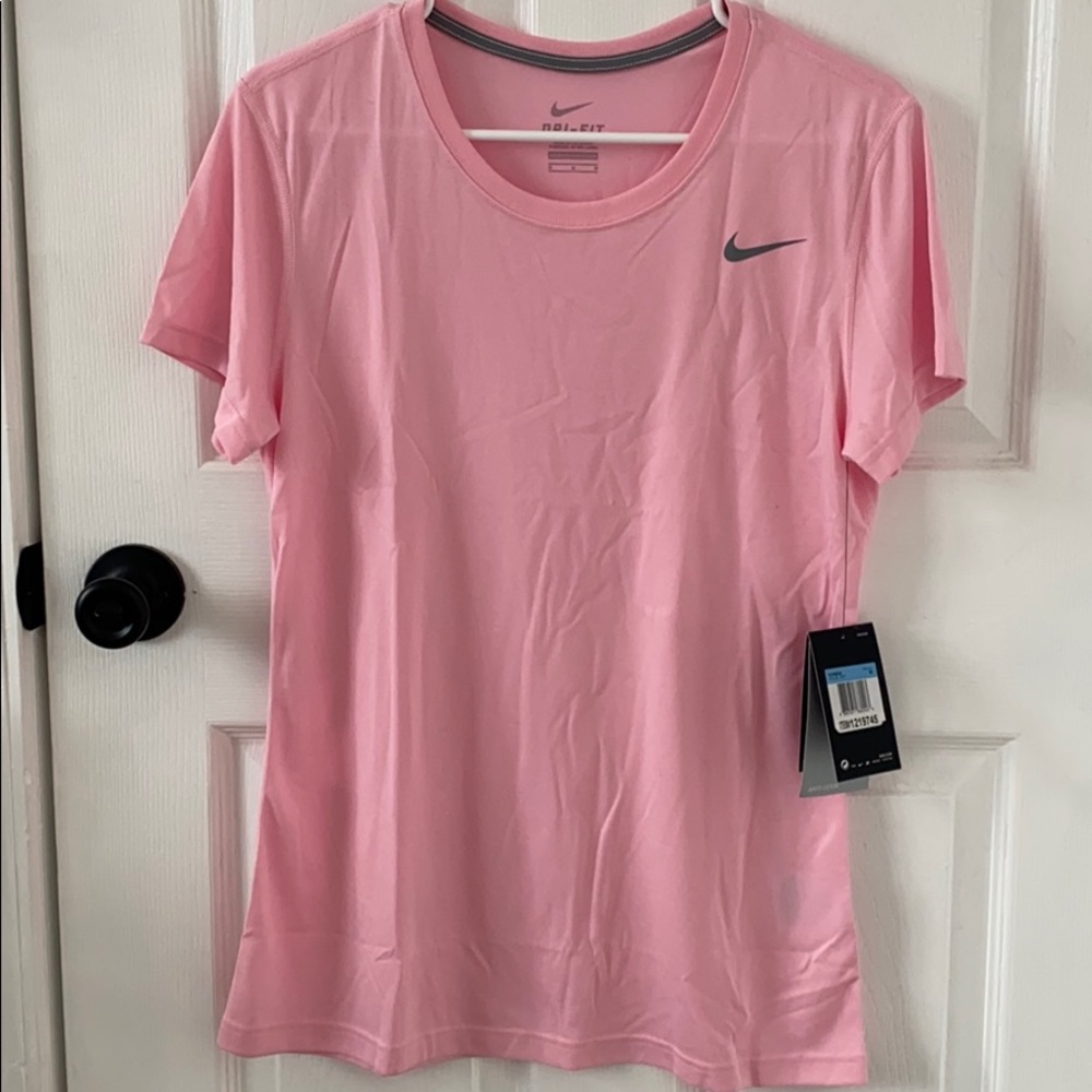 NIKE dri-fit Tee